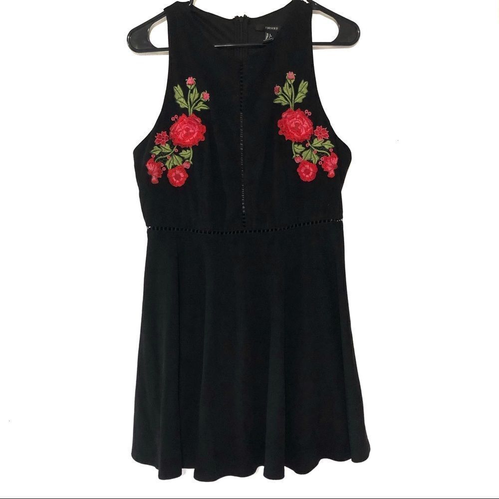 Forever 21 Floral Embroidered Lace Trim Sleeveless